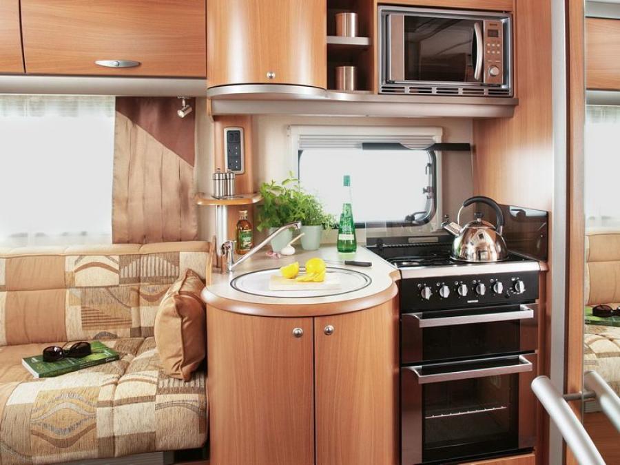 Интерьер Swift Motorhomes Bolero 680 FB 2007 года  (фото 2 из 5)